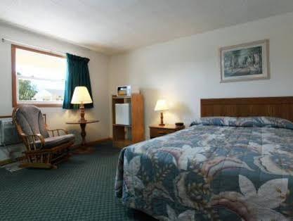 Americas Best Value Inn Suburban Emmetsburg Esterno foto