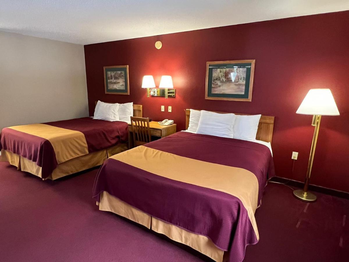 Americas Best Value Inn Suburban Emmetsburg Esterno foto