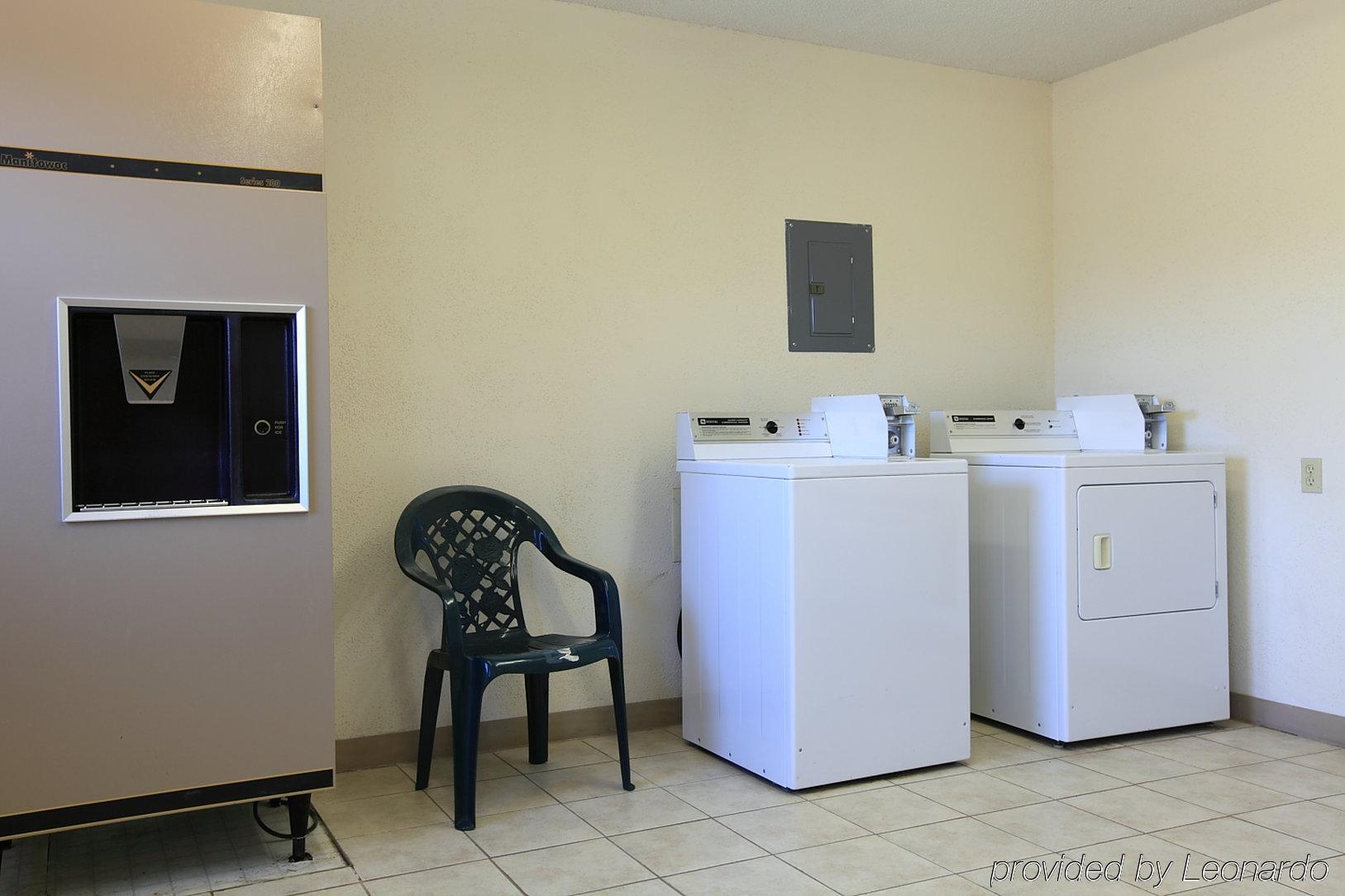 Americas Best Value Inn Suburban Emmetsburg Servizi foto